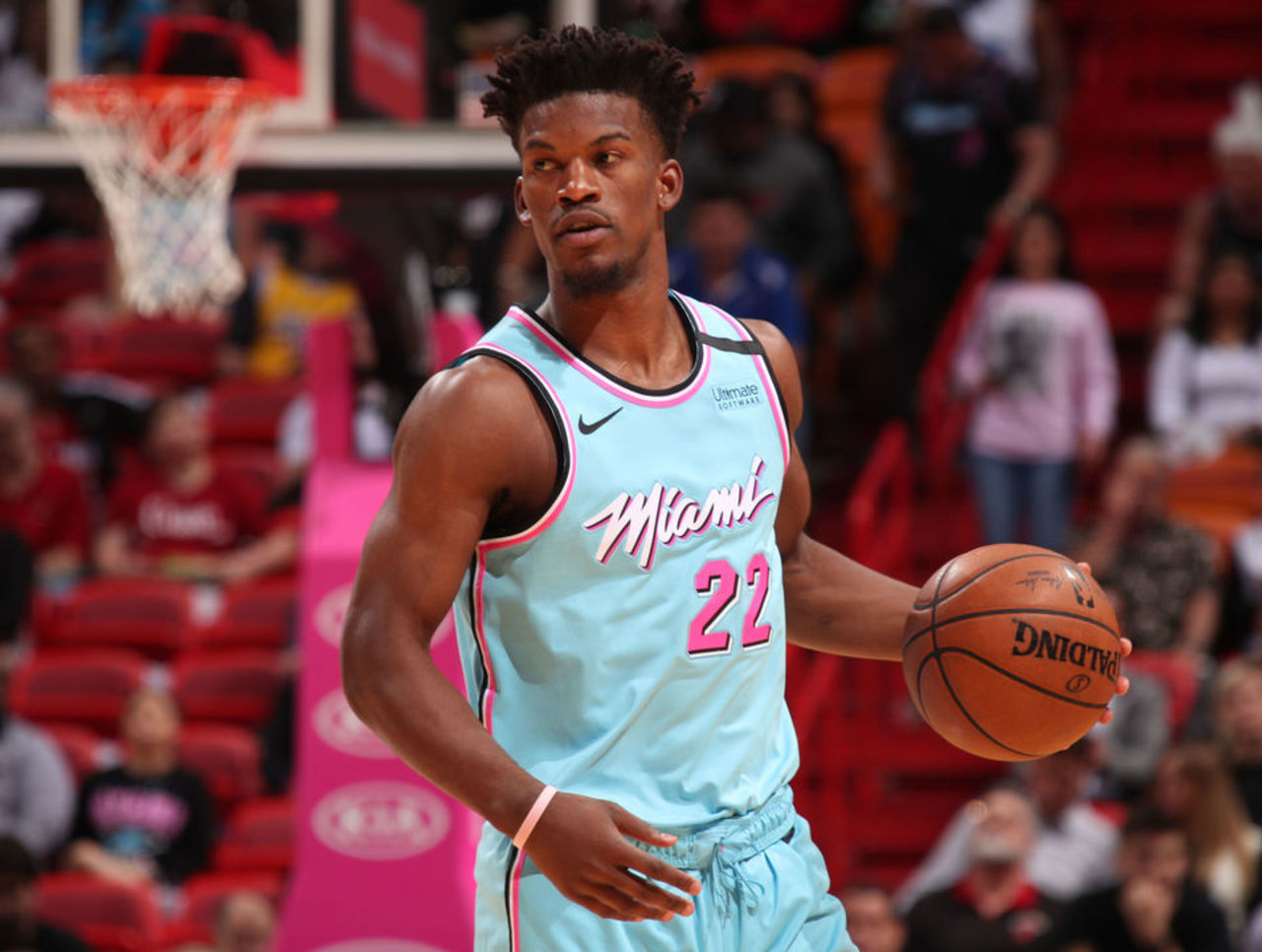 包含西班牙队前途光明！，巴特勒新星重要助攻表现突出热度持续攀升的词条