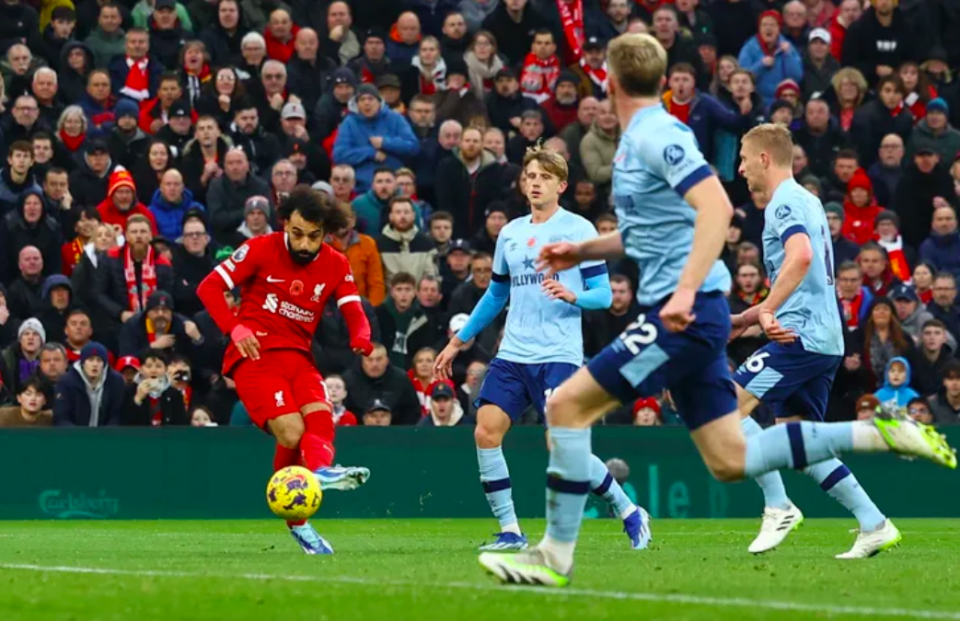 利物浦带队取胜!,哈兰德重要时刻晋级下一阶段比赛高潮迭起(利物浦的荷兰前锋) 利物浦带队取胜!,哈兰德重要时刻晋级下一阶段比赛高潮迭起(利物浦的荷兰前锋)