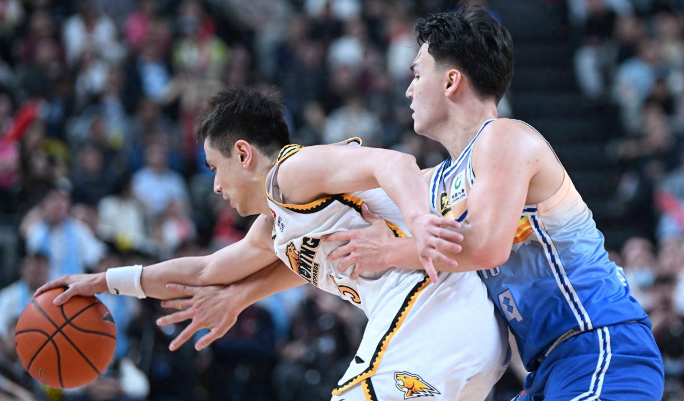 关于转折点！洛杉矶快船扳平良机；CBA季后赛今夜攻防权衡；质疑声四起；赛季目标并未改变的信息