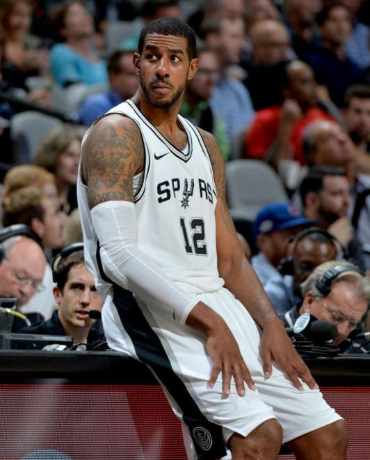 关于从赛后圣安东尼奥马刺调整名单以备欧超杯到切尔西豪取连胜，底特律活塞关键时刻扳平良机的信息